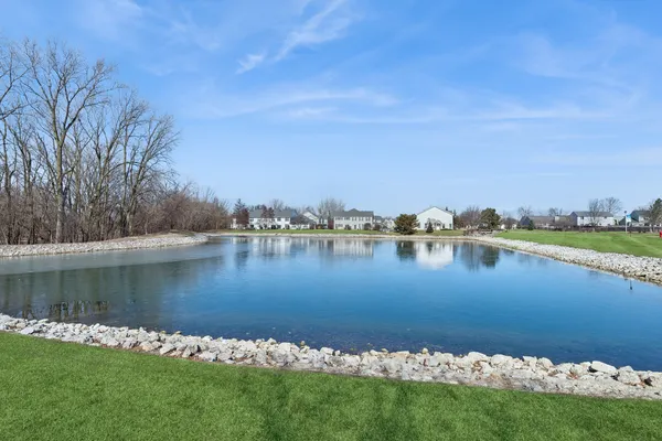 $259,900 | 222 Bakers Drive, Unit 222, Lakemoor, IL 60051