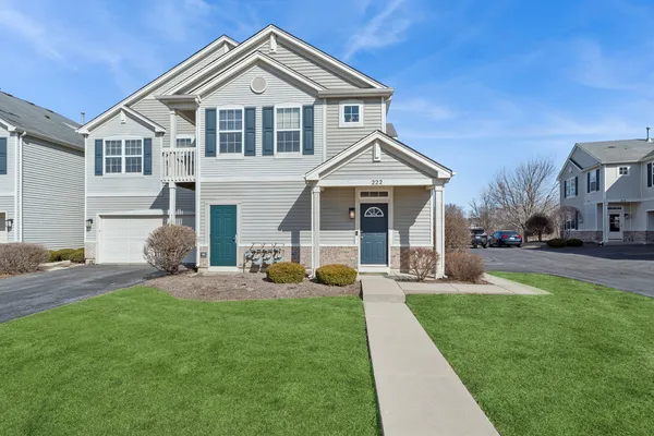 $259,900 | 222 Bakers Drive, Unit 222, Lakemoor, IL 60051