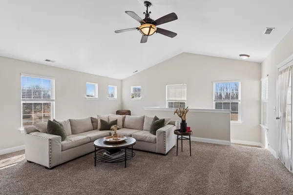 $259,900 | 222 Bakers Drive, Unit 222, Lakemoor, IL 60051