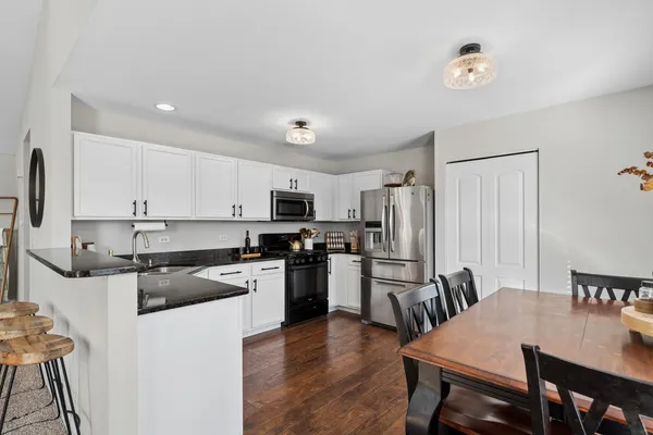 $259,900 | 222 Bakers Drive, Unit 222, Lakemoor, IL 60051