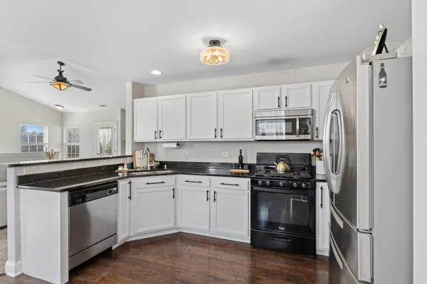 $259,900 | 222 Bakers Drive, Unit 222, Lakemoor, IL 60051
