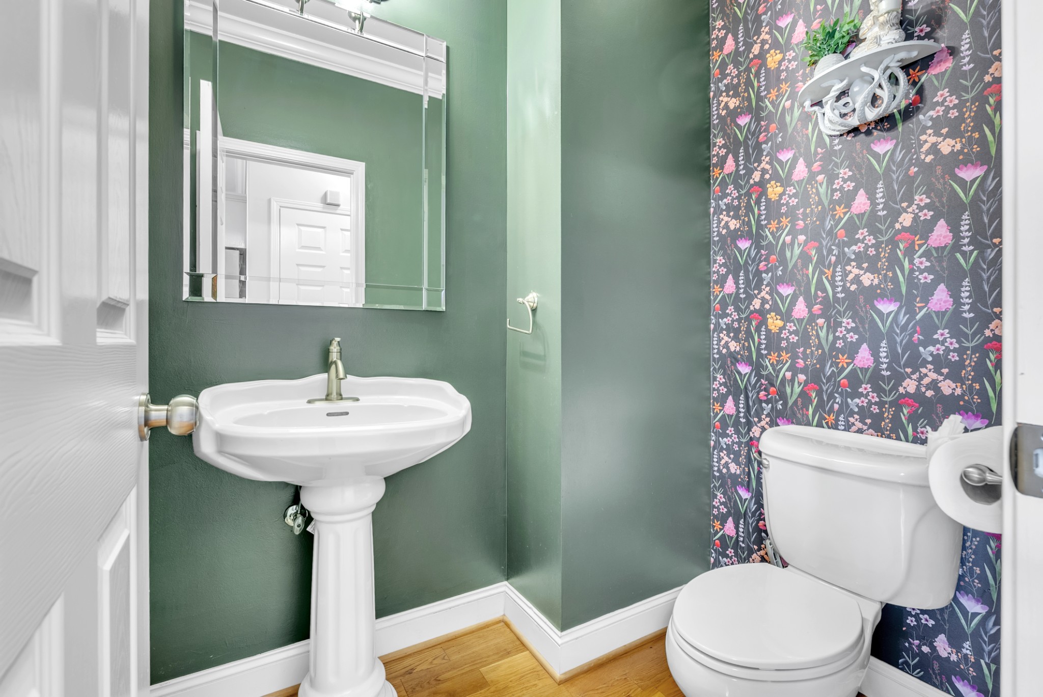 3848 Kedron Road Spring Hill, TN 37174 - Photo 10 of 33 a bathroom with a sink toilet and mirror