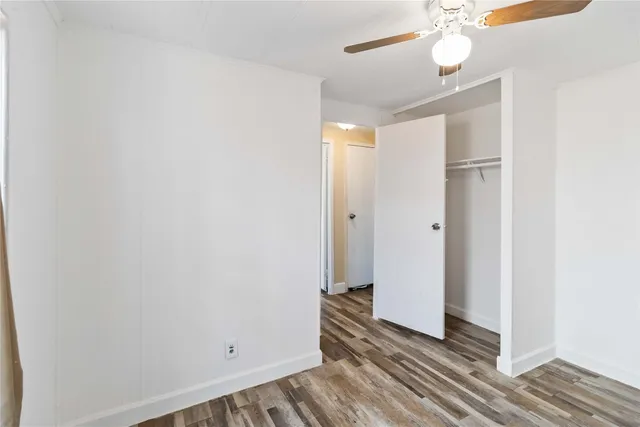 a view of backyard of the house