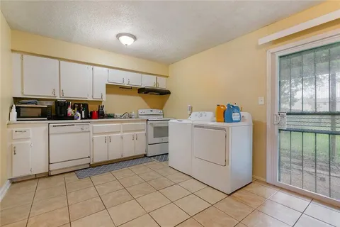 $175,000 | 7000-02 Bunker Hill Road, New Orleans, LA 70127