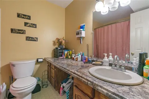 $175,000 | 7000-02 Bunker Hill Road, New Orleans, LA 70127