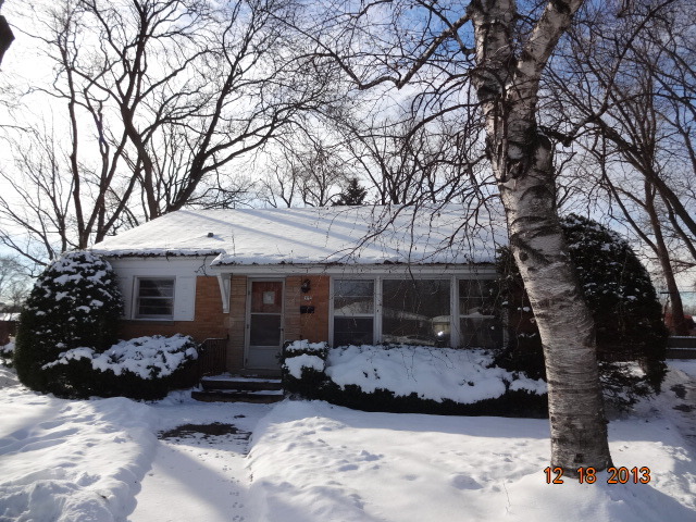 323 Romona Road Wilmette, IL 60091 - Photo 1 of 9