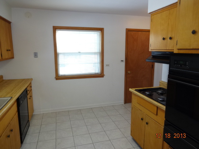 323 Romona Road Wilmette, IL 60091 - Photo 5 of 9