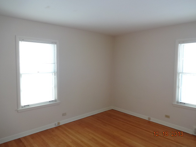 323 Romona Road Wilmette, IL 60091 - Photo 7 of 9