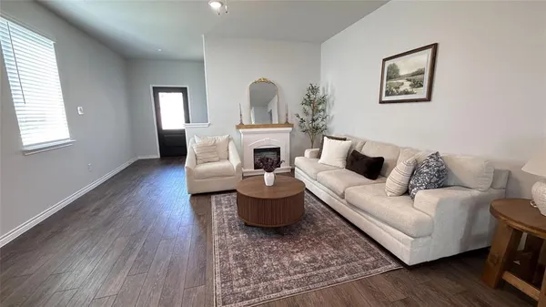 $2,800 | 1025 Wind Drift Way, Fort Worth, TX 76131