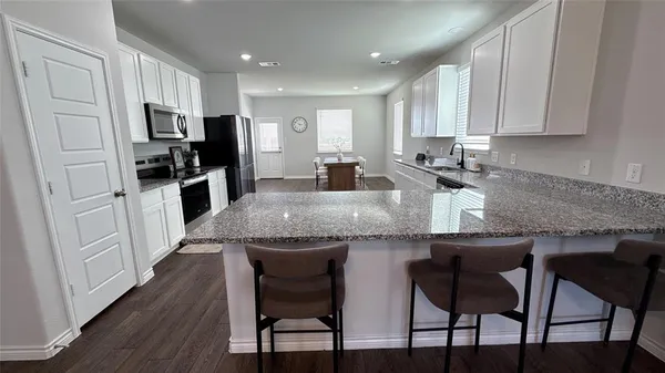 $2,800 | 1025 Wind Drift Way, Fort Worth, TX 76131