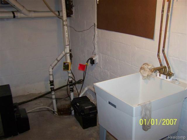 56066 Fairchild Road Macomb, MI 48042 - Photo 14 of 22 100_0591 (Small)