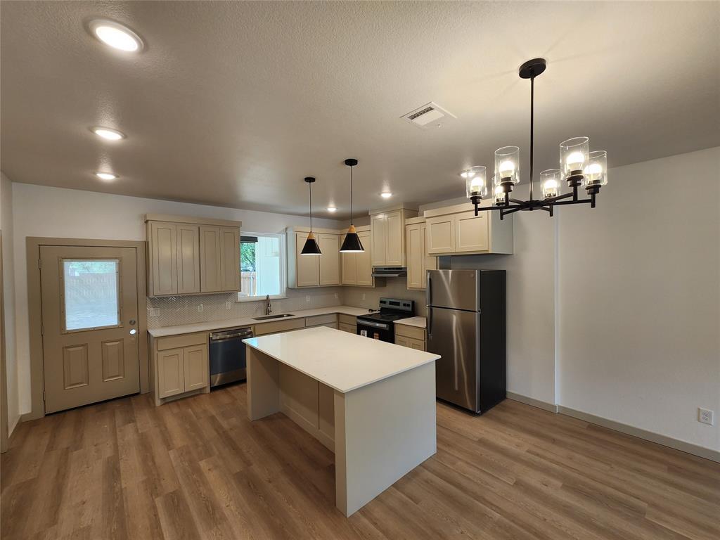 211 Trinity Street Bridgeport, TX 76426 - Photo 8 of 17