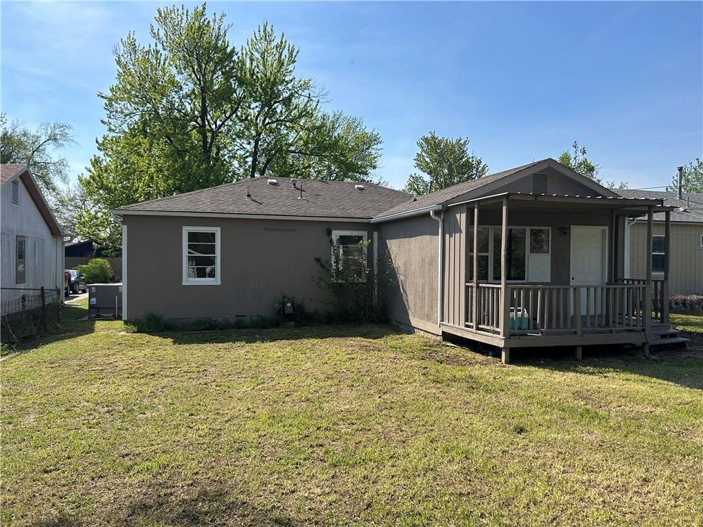 1708 Irving Street Independence, KS 67301 - Photo 2 of 15