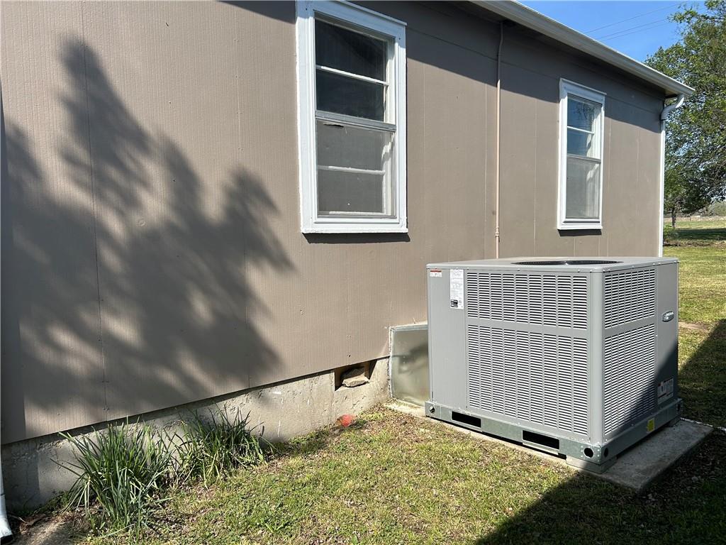 1708 Irving Street Independence, KS 67301 - Photo 3 of 15