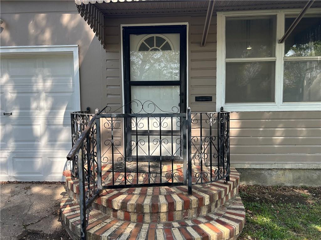 1708 Irving Street Independence, KS 67301 - Photo 4 of 15