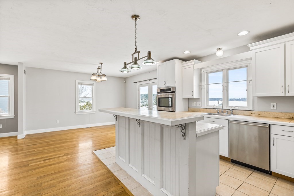 96 Maple Springs Road Wareham, MA 02571 - Photo 3 of 28 Gallery Image 3