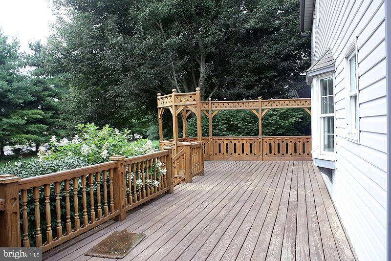 522 Ashton Place Lititz, PA 17543 - Photo 3 of 13 Gallery Image 3