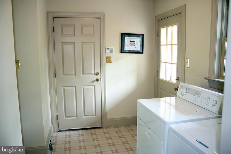 522 Ashton Place Lititz, PA 17543 - Photo 10 of 13 Gallery Image 10