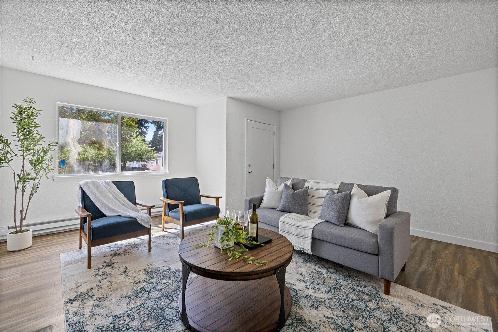 811 South Rochester Street Tacoma, WA 98465 - Photo 2 of 24 Gallery Image 2
