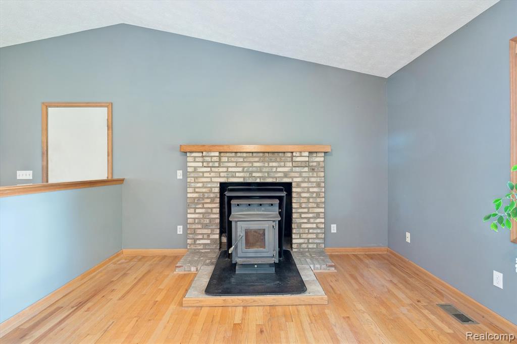 5920 West Coon Lake Road Howell, MI 48843 - Photo 11 of 61 Gallery Image 11