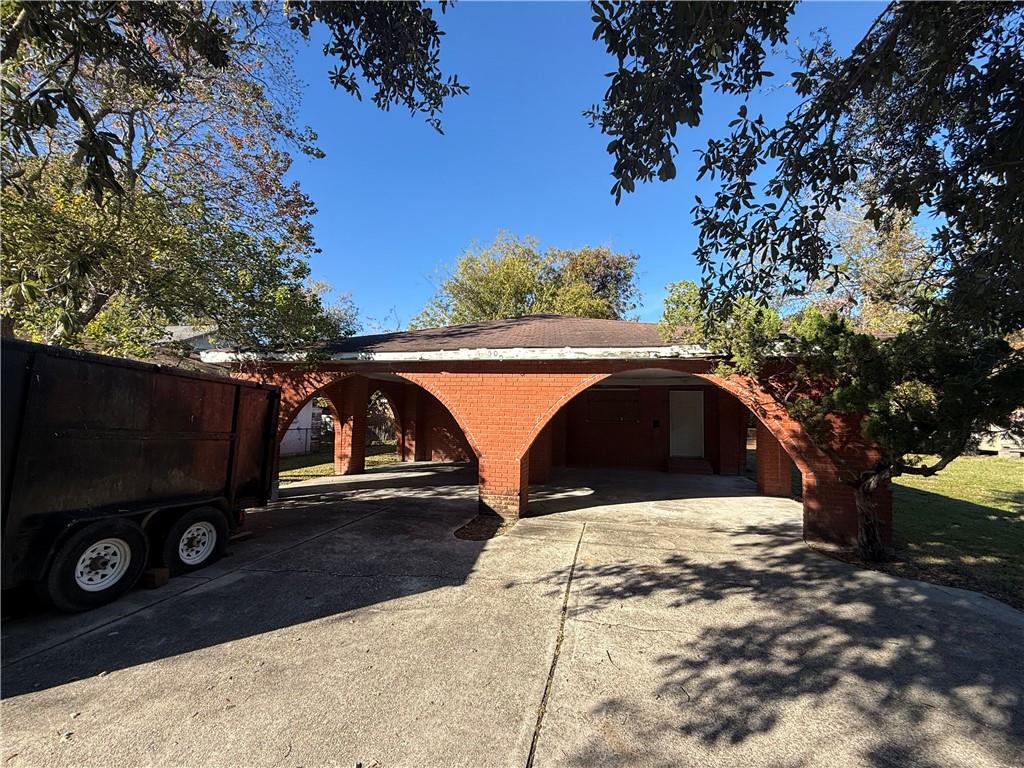 500 Solon Street Gretna, LA 70053 - Photo 2 of 27