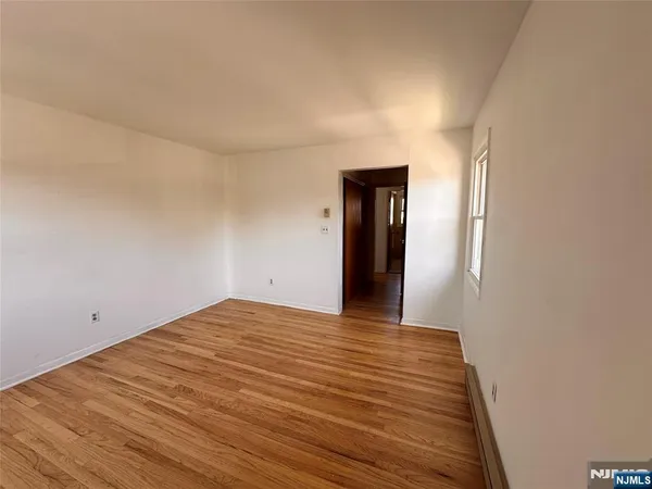 $1,750 | 333 Green Avenue, Unit 2, Lyndhurst, NJ 07071