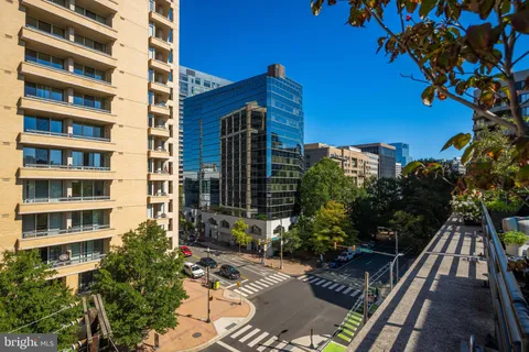 $1,399,900 | 1600 Clarendon Boulevard, Unit W407, Arlington, VA 22209