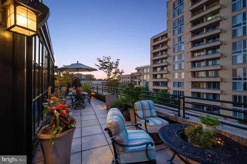 $1,399,900 | 1600 Clarendon Boulevard, Unit W407, Arlington, VA 22209