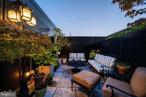 $1,399,900 | 1600 Clarendon Boulevard, Unit W407, Arlington, VA 22209