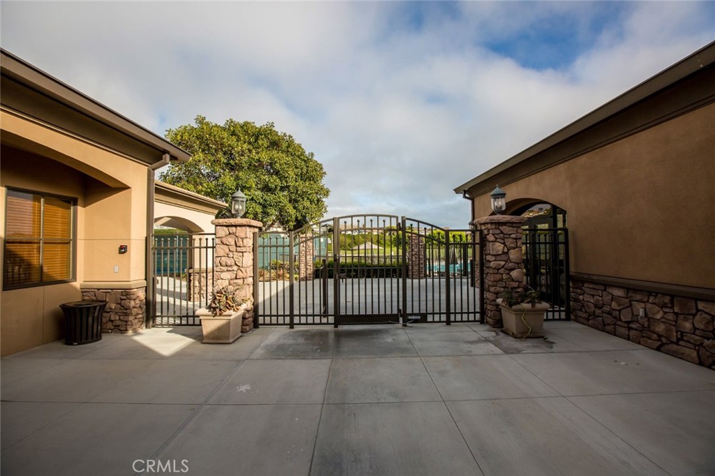 33571 Binnacle Drive Dana Point, CA 92629 - Photo 36 of 48 a view of entryway with a couch