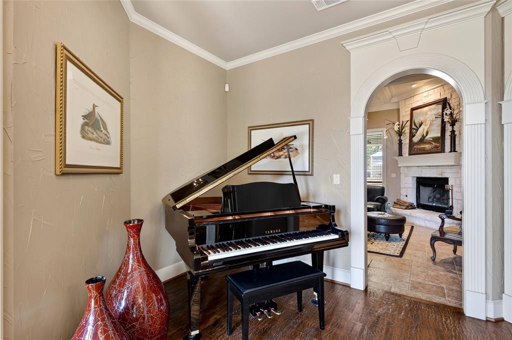 212 Oak Ridge Road Denison, TX 75021 - Photo 16 of 40 Gallery Image 16