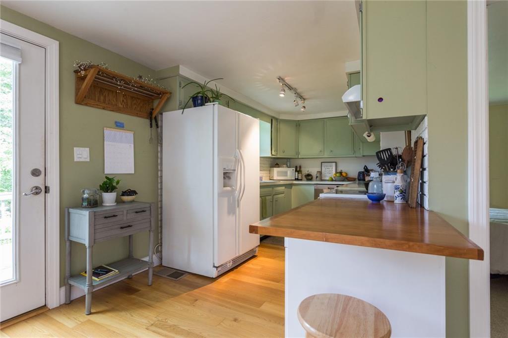 21 Old Post Road Kittery, ME 03904 - Photo 8 of 27 Photo