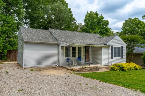 $129,900 | 1010 West Jefferson Street, Carbondale, IL 62901