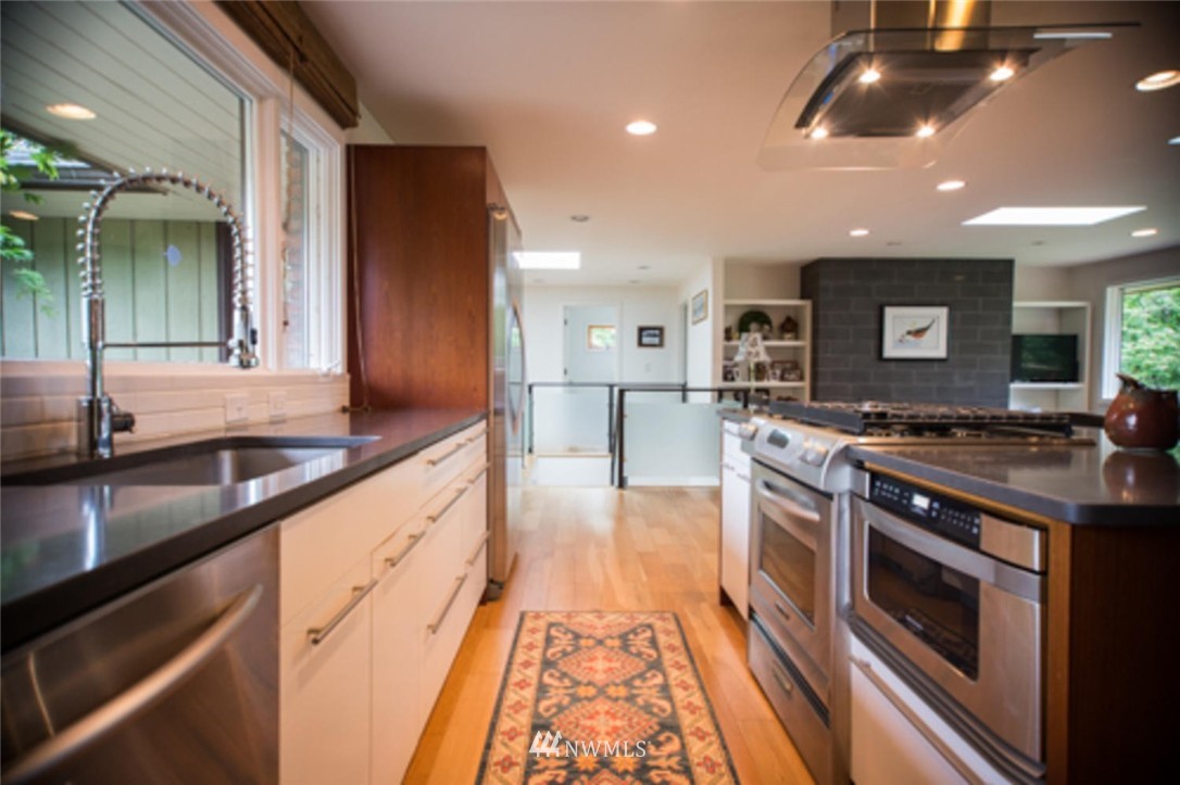 417 Ridgeway Drive Bellingham, WA 98225 - Photo 8 of 25 Gallery Image 8