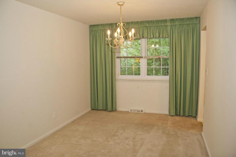 3514 Kings Point Road Randallstown, MD 21133 - Photo 25 of 29 Dining Room