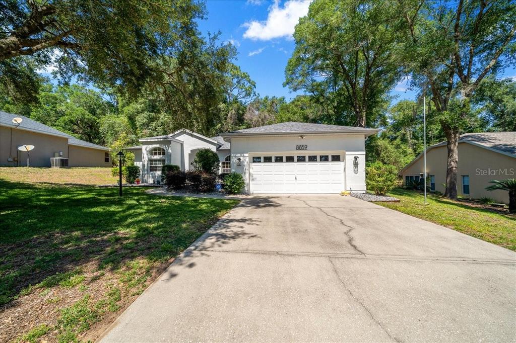 8859 Southwest 196th Avenue Road Dunnellon, FL 34432 - Photo 2 of 53