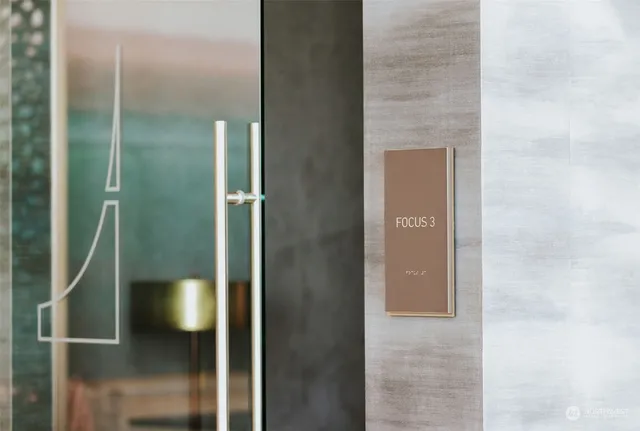 $10,995 | 1340 4th Avenue, Unit 5706, Seattle, WA 98101