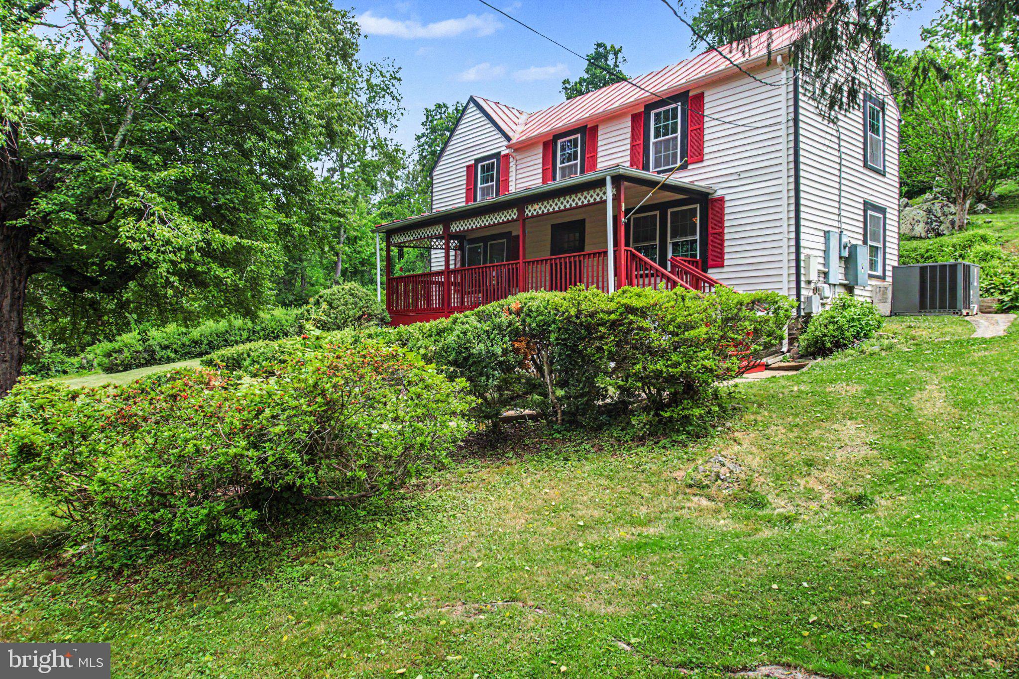 6287 Old Zion Road Warrenton, VA 20187 - Photo 7 of 69 Charming home with lush greenery.