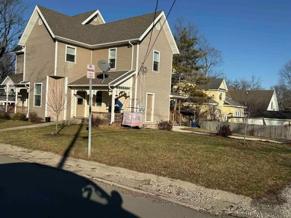 $139,900 | 300 East Main Street, Hartford City, IN 47348