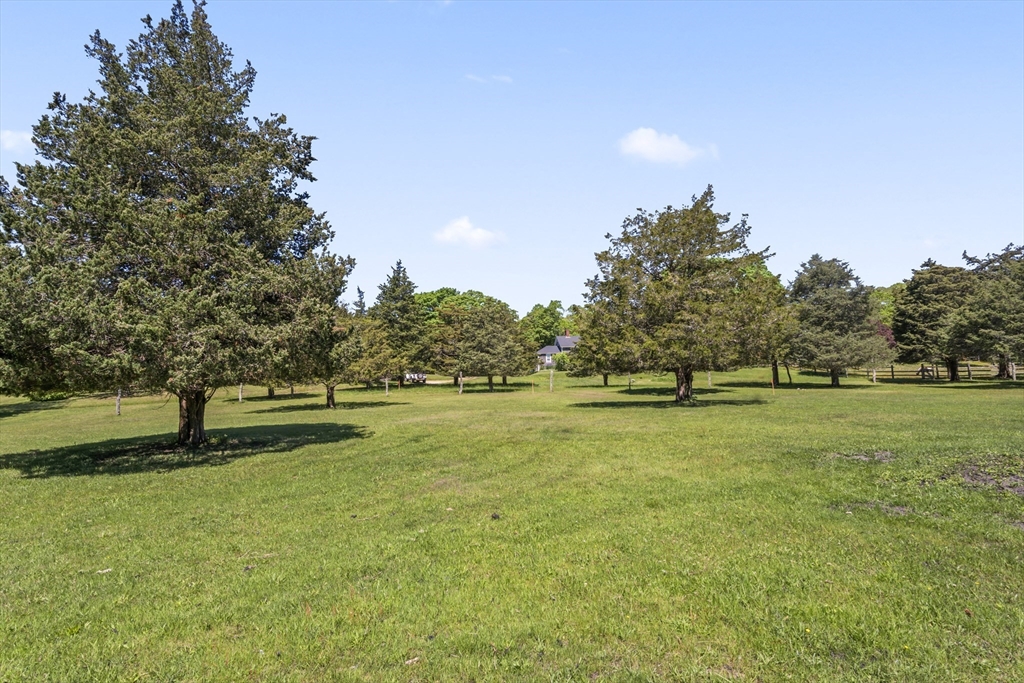 23 Onkokemmy Road West Tisbury, MA 02568 - Photo 7 of 9
