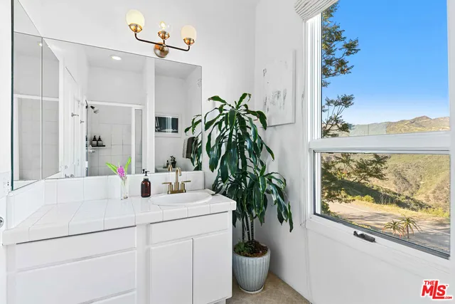 $2,995,000 | 2727 Corral Canyon Road, Malibu, CA 90265