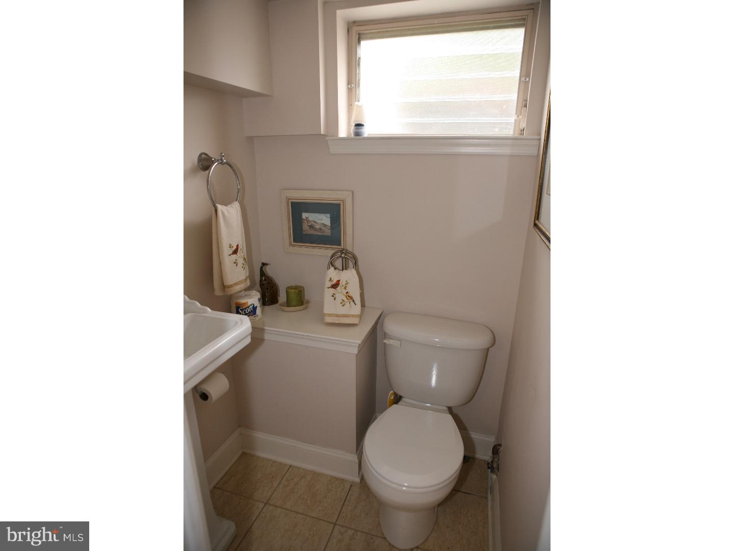 12512 Torrey Road Philadelphia, PA 19154 - Photo 22 of 22 Half Bath