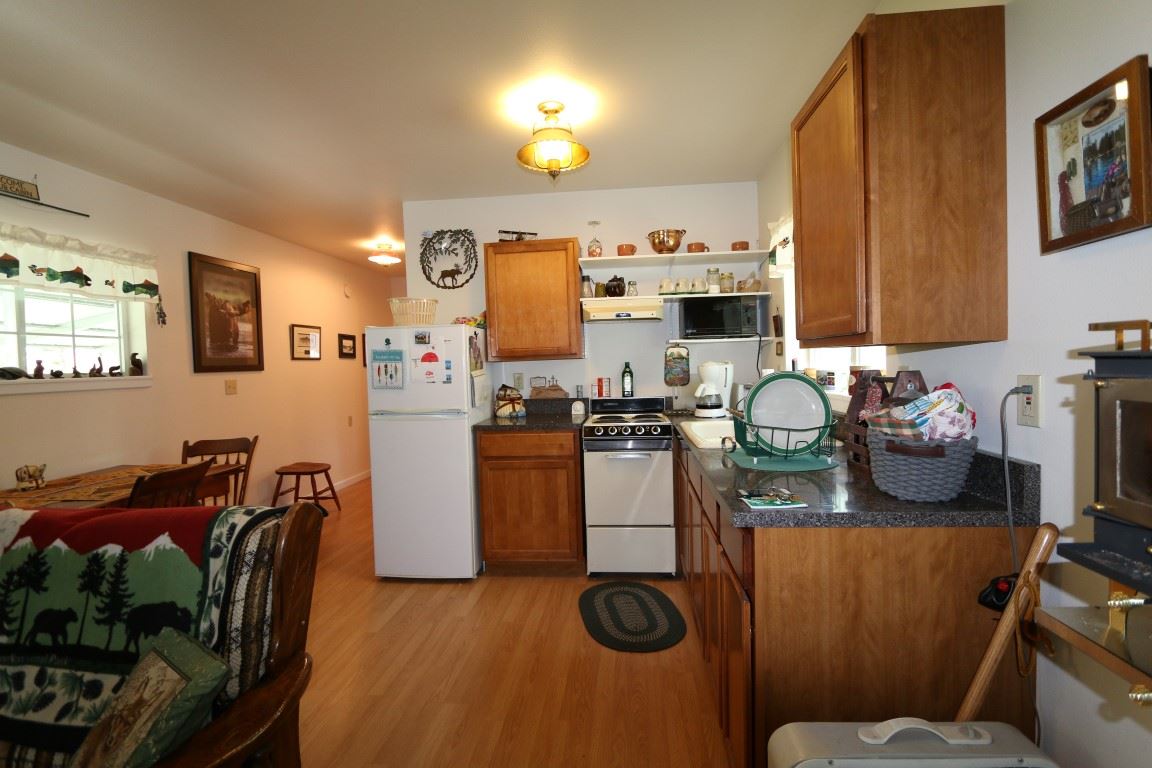 345 Woodard Road Newport, WA 99156 - Photo 5 of 20 Gallery Image 5