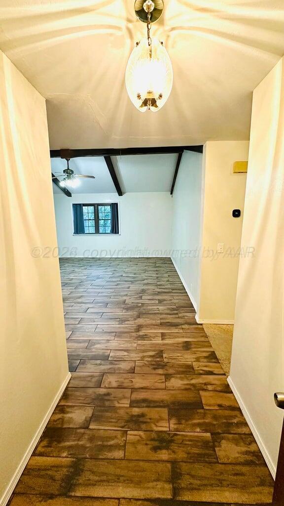 6820 Rochelle Lane Amarillo, TX 79109 - Photo 4 of 18 a view of hallway
