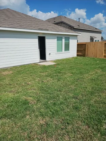 $2,050 | 5703 Little Redwing Drive, Baytown, TX 77521