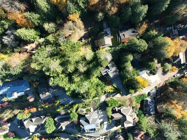 $149,900 | 1518 207th Avenue Northeast, Sammamish, WA 98074