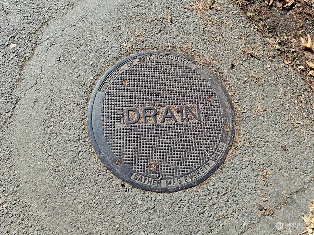 $149,900 | 1518 207th Avenue Northeast, Sammamish, WA 98074