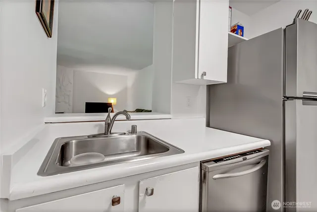 a close view of sink and tap