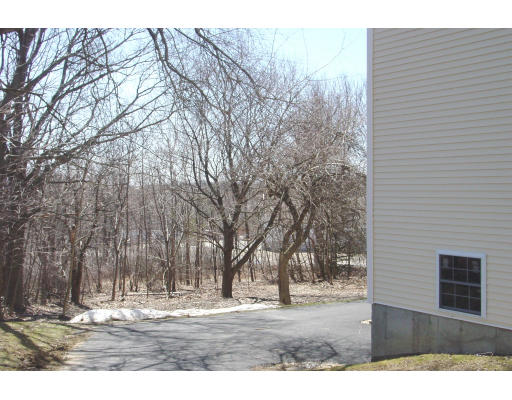 16 Central Tree Road, Unit 16 Rutland, MA 01543 - Photo 7 of 7 Gallery Image 7