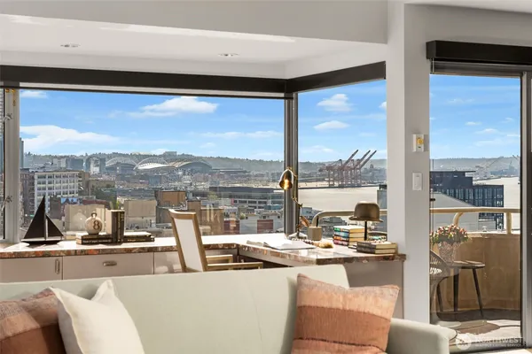 $899,000 | 2821 2nd Avenue, Unit 1004, Seattle, WA 98121